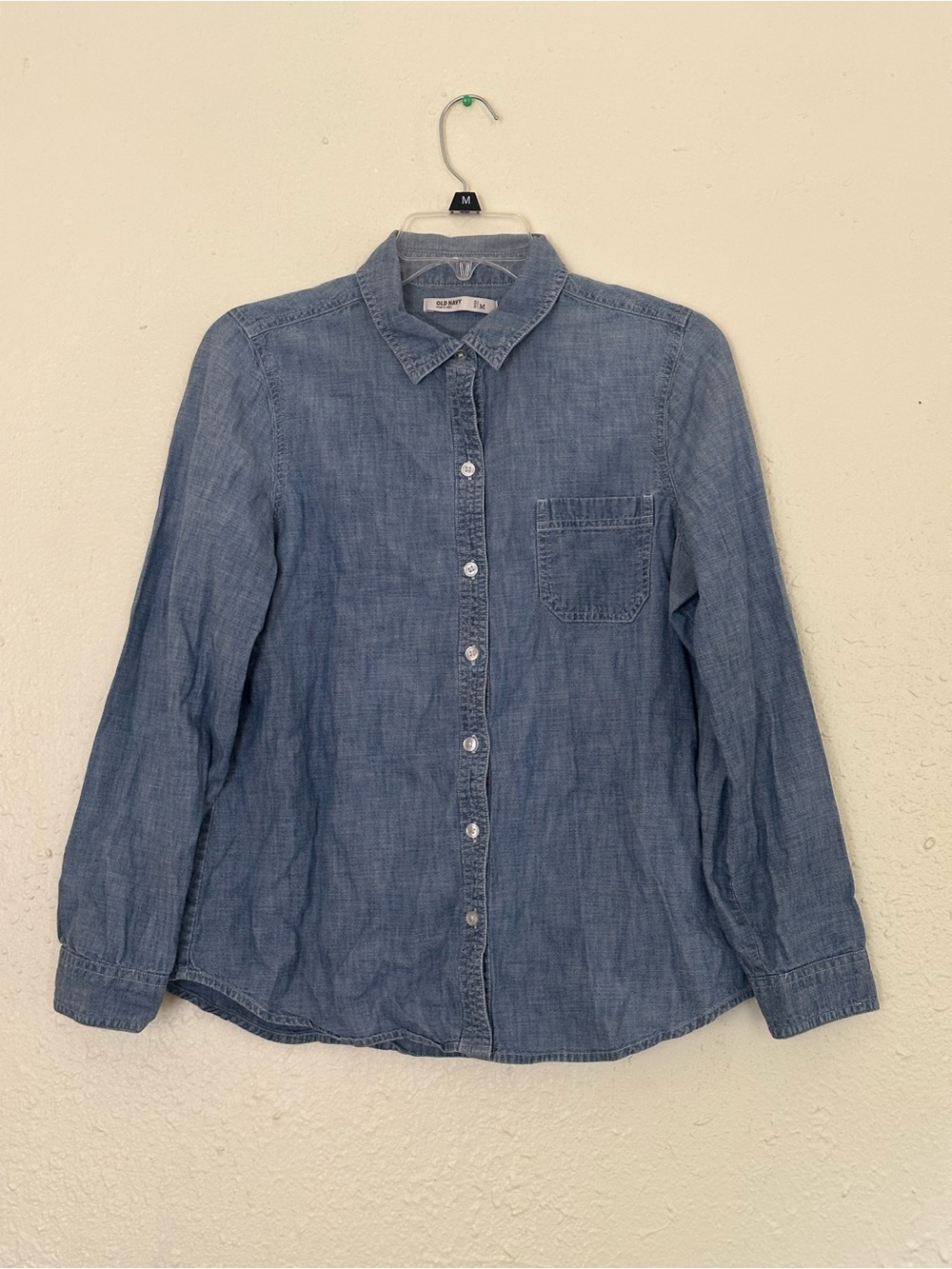 Old Navy Blue Chambray Button-Down Shirt EUC